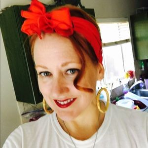 Meet your Posher, Cheron